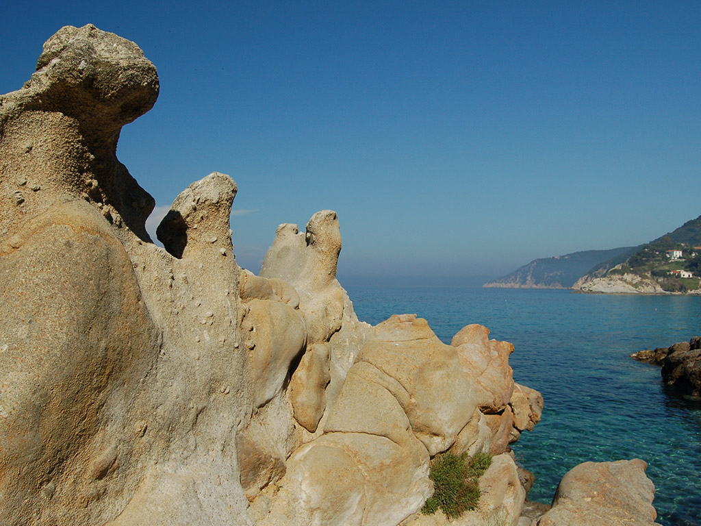 PUNTO DI INTERESSE 1 E | GEOSITO (granito)